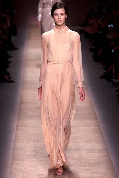 Look 30